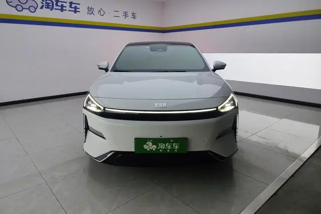 Geely Galaxy Galaxy L6 1.5T DHT 125km Starship