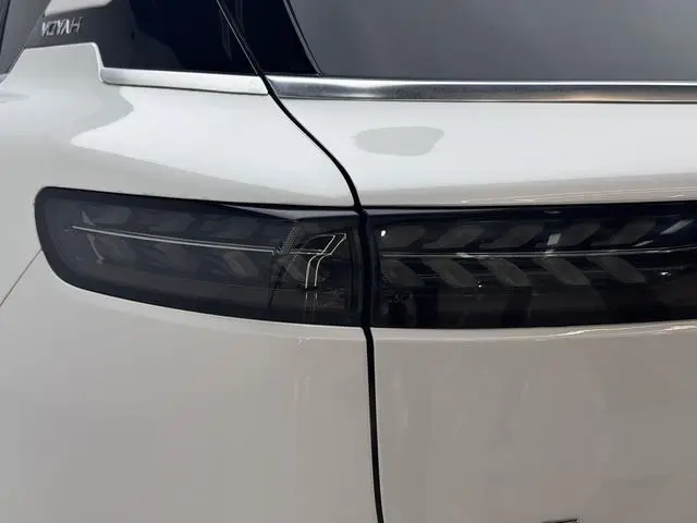 VOYAH Lan Tu FREE Ultra-long battery life smart driving version