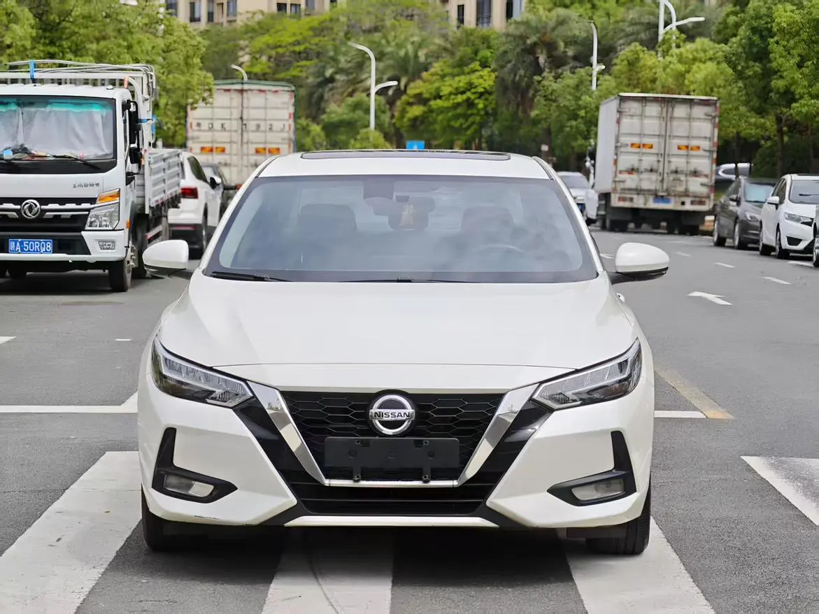 Nissan Xuan Yi 1.6L XL CVT Enjoy Edition
