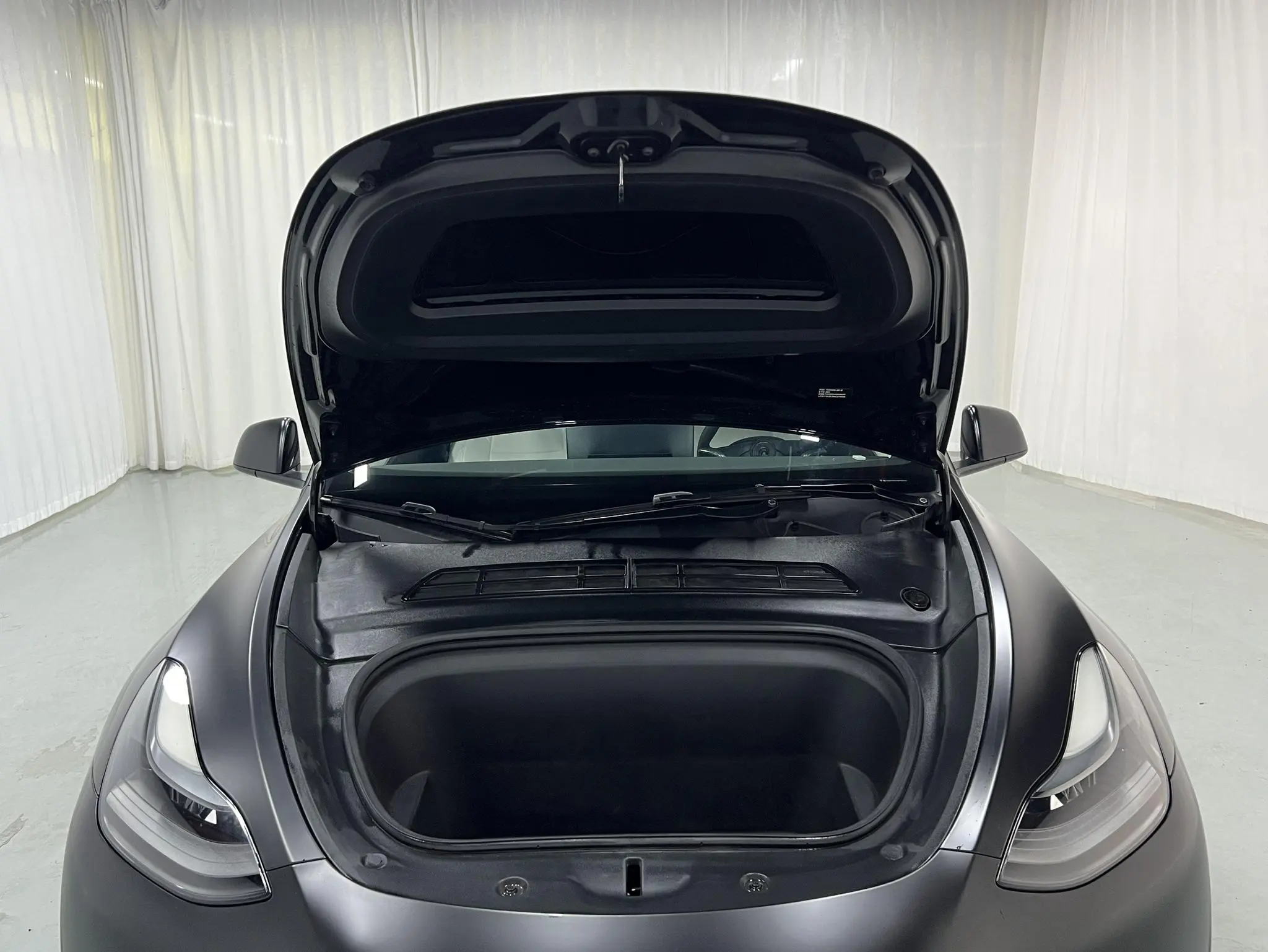 Tesla Model Y Performance high-performance all-wheel drive version