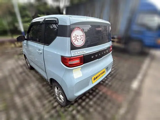 Wuling Wuling Hongguang MINIEV Free lithium iron phosphate