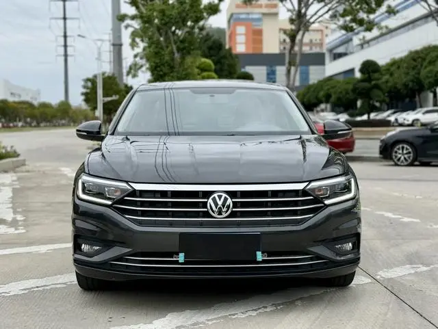 Volkswagen Sagitar 280TSI DSG Comfortable Smart Edition