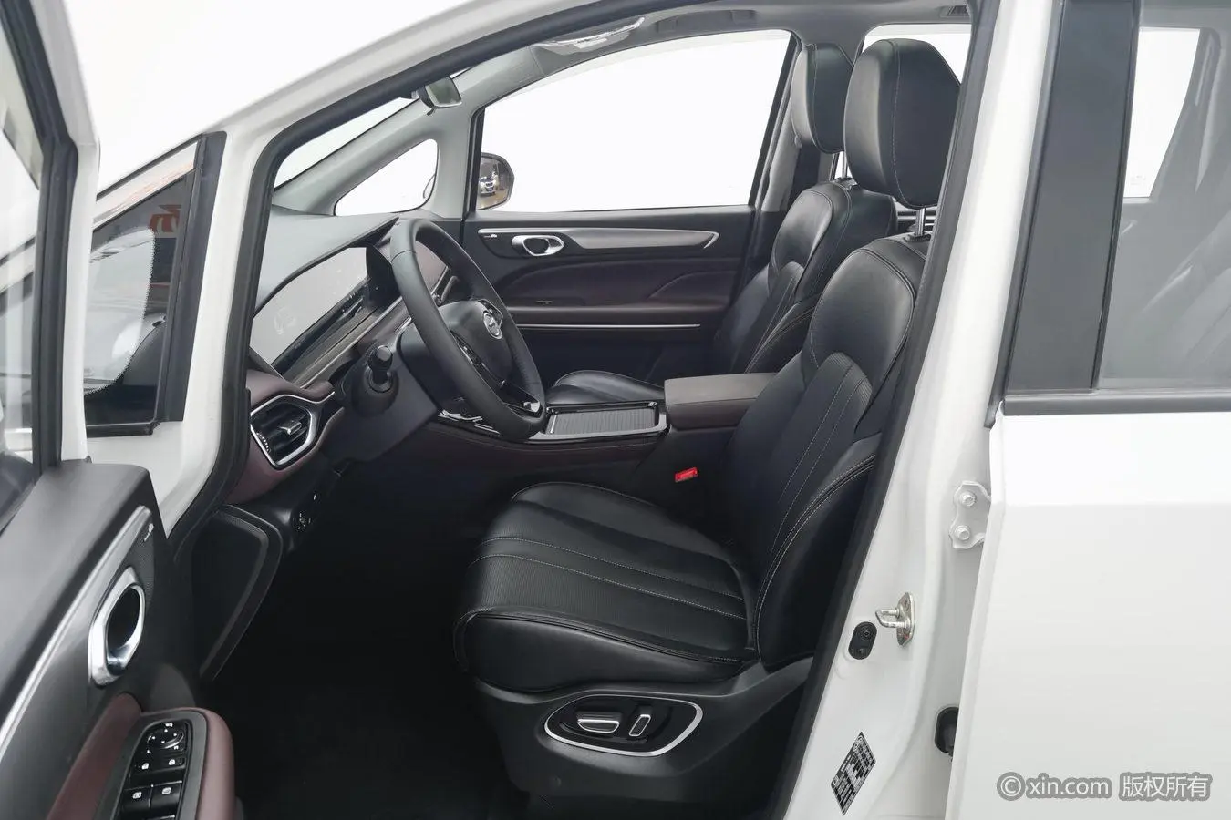 GAC Trumpchi M6 PRO 270T WDCT Deluxe Edition