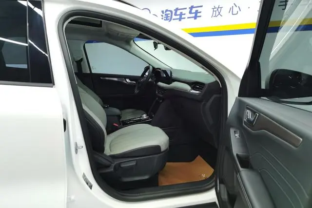 Ford Ruiji EcoBoost 245 two-wheel drive leisure model