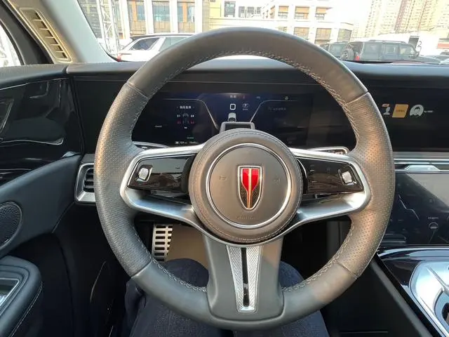 Hongqi Hongqi E-HS9 660km Qichang version six seats