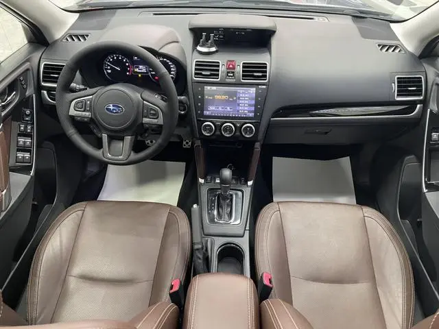 Subaru FORESTER Forester 2.5i Premium Navigation Version