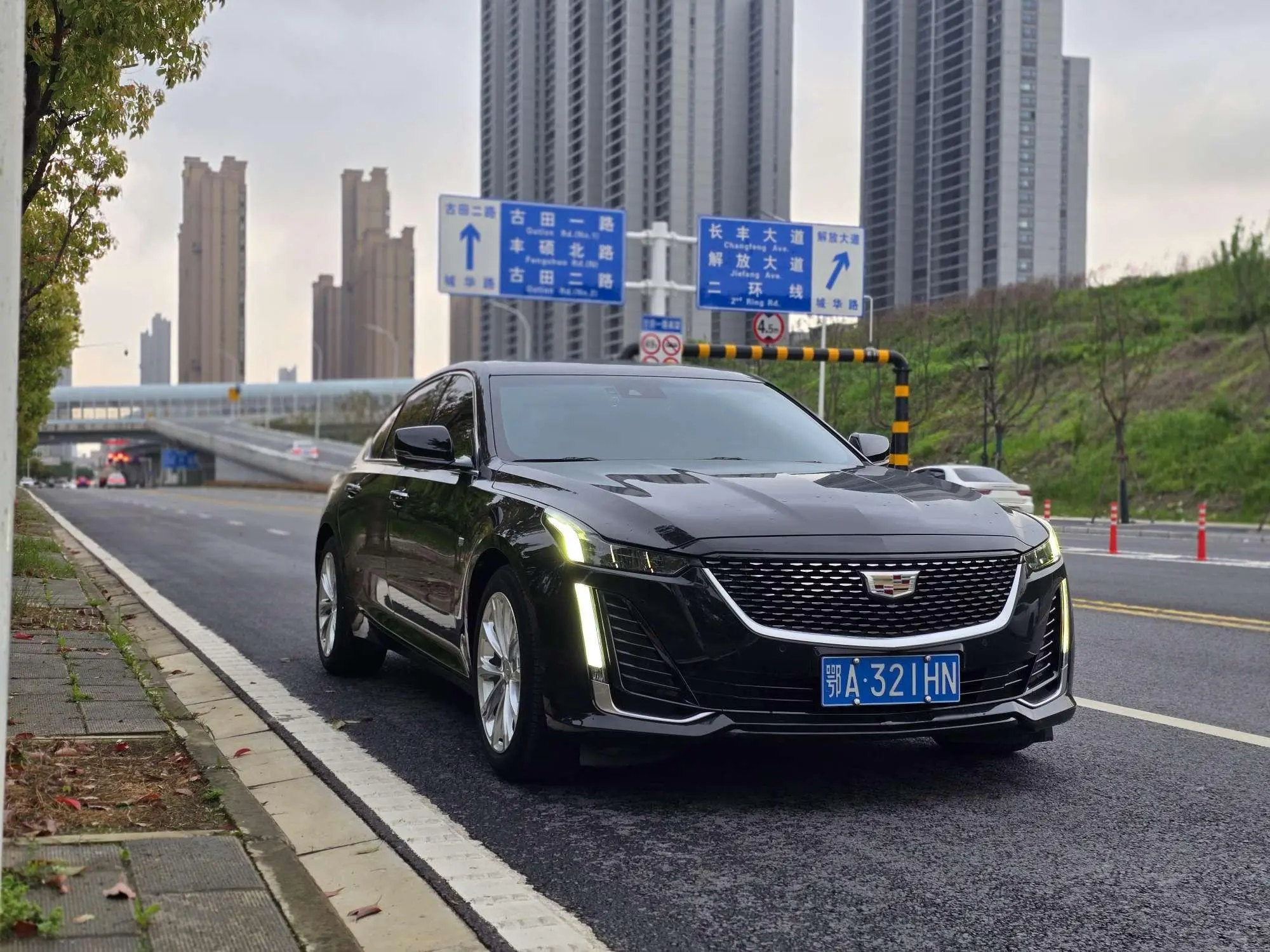 Cadillac Cadillac CT5 28T luxury