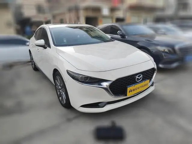 Mazda Mazda 3 Angkesaila 2.0L automatic warranty version