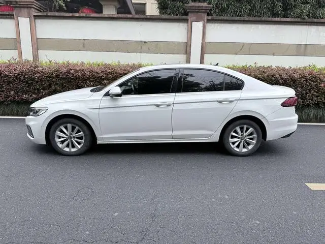 Volkswagen Bora 1.5L automatic comfort intelligent version
