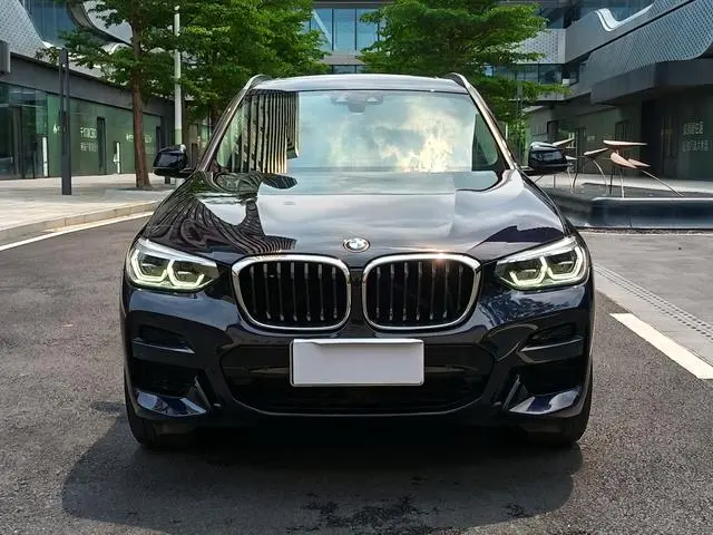 BMW BMW X3 xDrive25i M sports suit