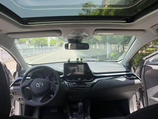 TOYOTA IZOA 2.0L Sports SPORT Version