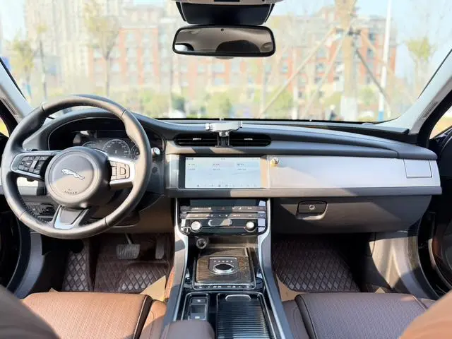 Jaguar Jaguar XFL XFL 2.0T 250PS two-wheel drive Deluxe Edition