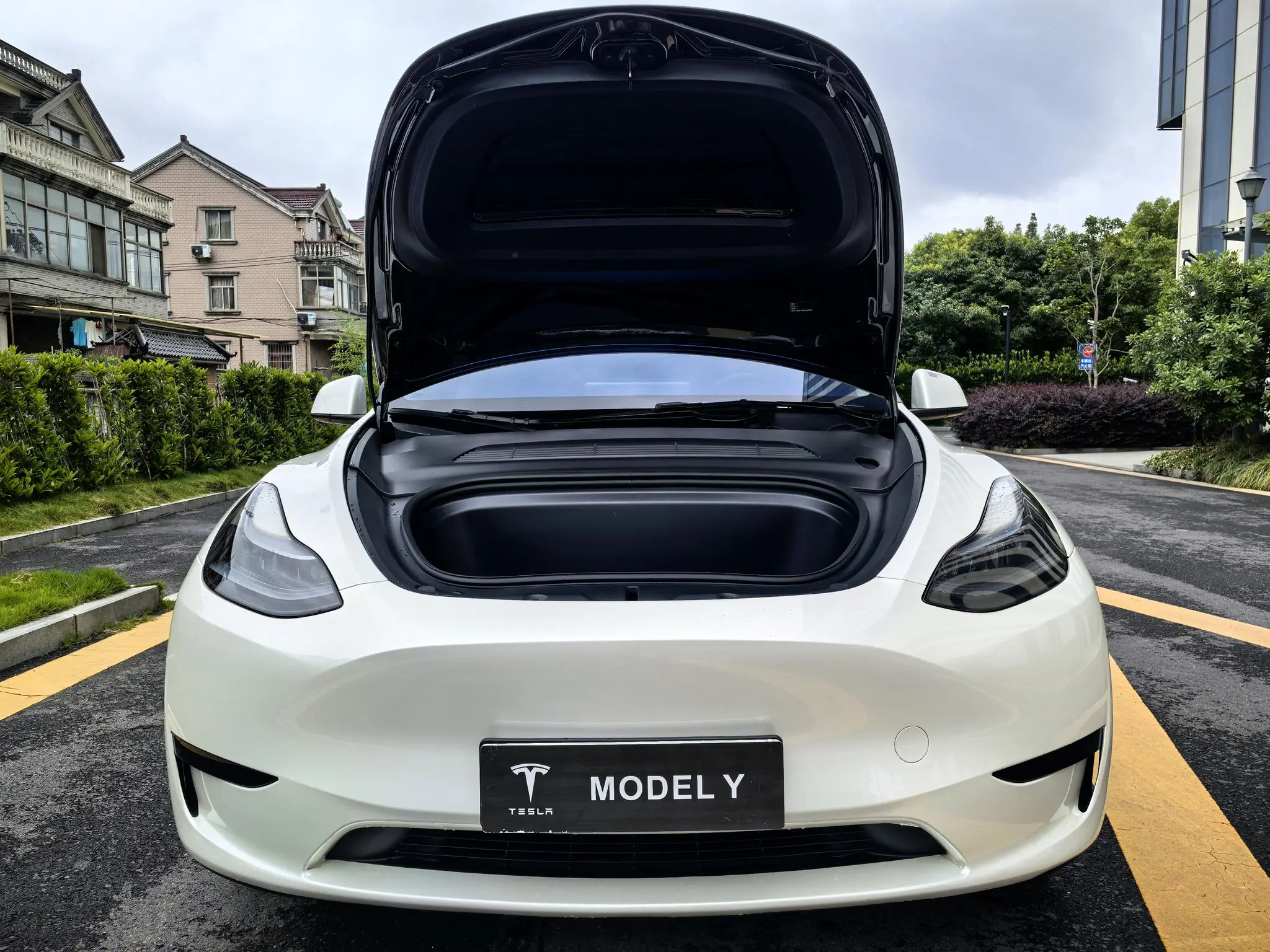 Tesla Model Y Rear-wheel drive version