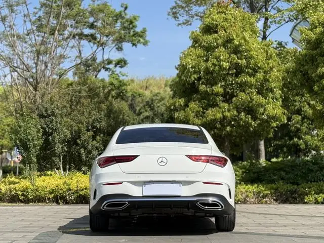 Mercedes-Benz Mercedes-Benz CLA CLA 200 four-door coupe