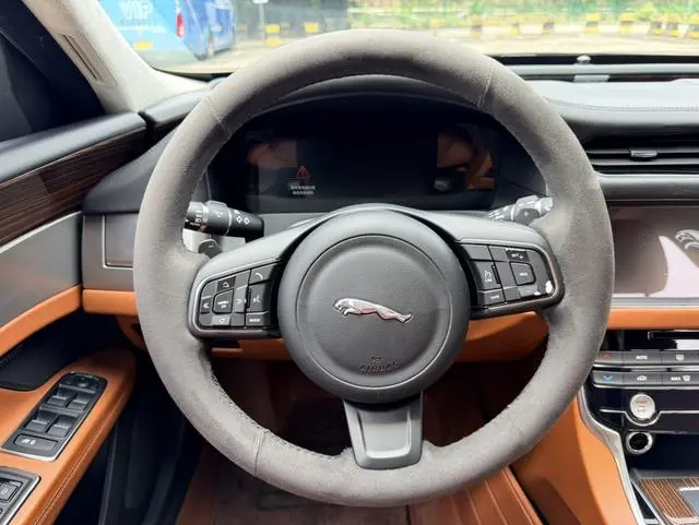 Jaguar Jaguar XFL XFL 2.0T 240PS Luxury Edition