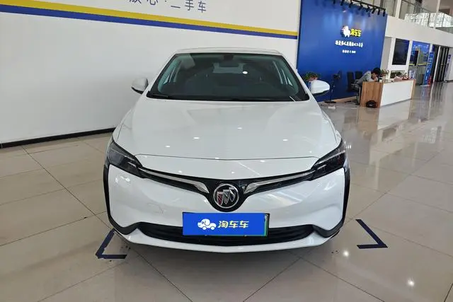 Buick Slightly blue 6 450km travel version