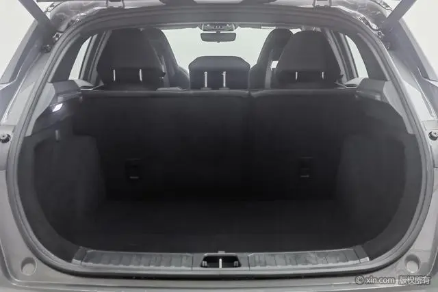LYNK & CO Lynk 06 1.5T Jin Pro