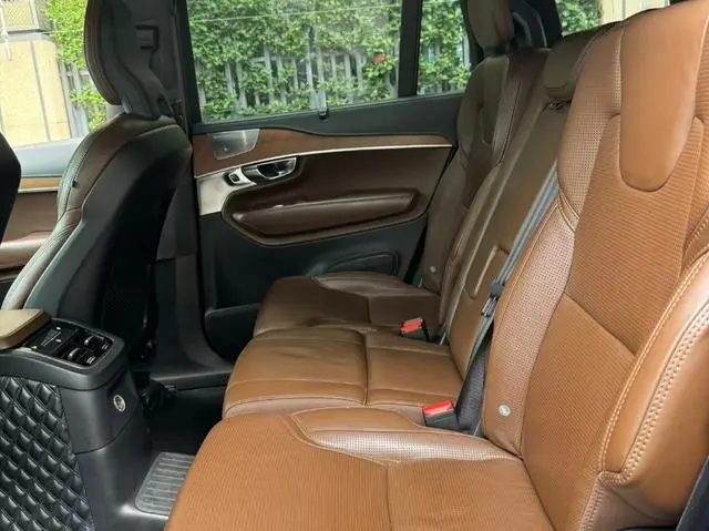 Volvo Volvo XC90 PHEV E-drive hybrid T8 Zhizun Edition 7-seater Country V