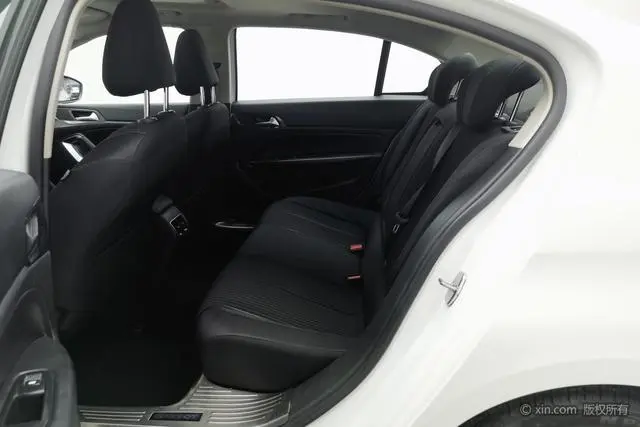 Peugeot Peugeot 408 1.6T Automatic Deluxe Edition