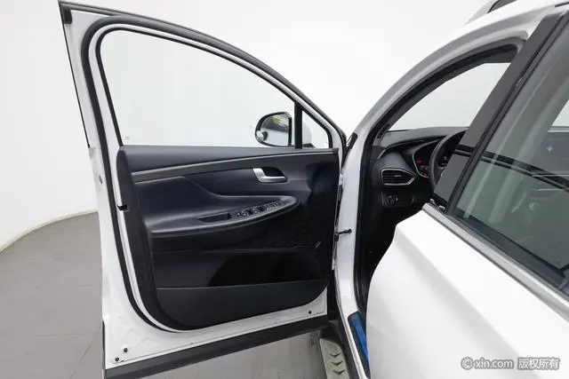 Hyundai Shengda 380 TGDi GLS automatic two-wheel drive deluxe Edition