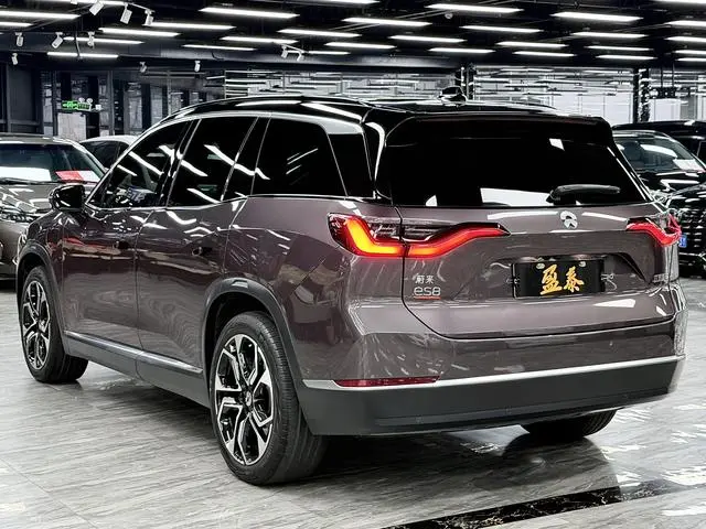 NIO NIO ES8 580KM signature version six seats