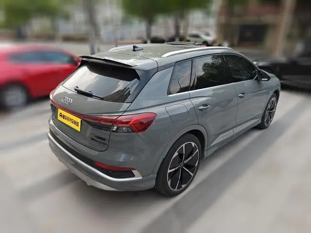 Audi Audi Q4 e-tron 50 e-tron quattro Creative Edition