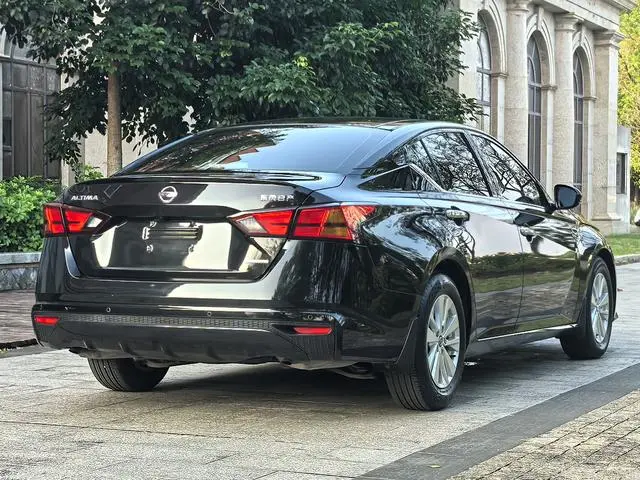 Nissan Teana Facelift 2.0 L XL Comfort Edition