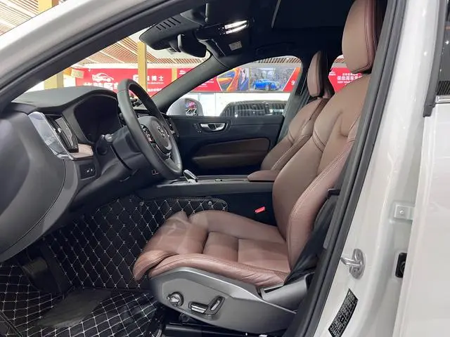 Volvo Volvo XC60 PHEV T8 four-wheel drive long battery life Zhiyuan Deluxe Edition