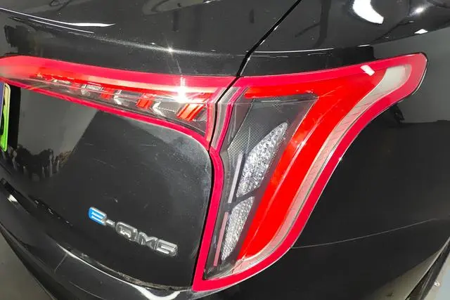 Hongqi Hongqi E-QM5 Rechargeable Qiyue Edition