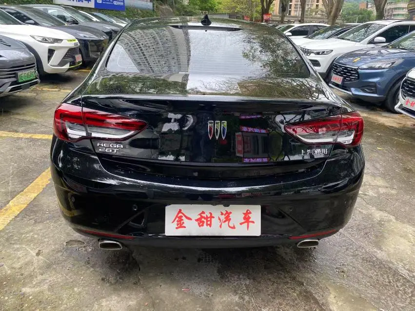 Buick Regal 28T Indulgent Edition