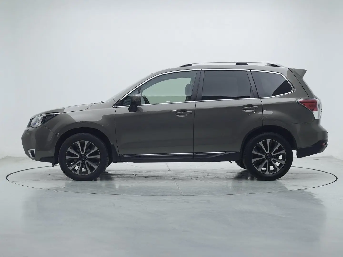 Subaru FORESTER Forester 2.5i Premium Navigation Version