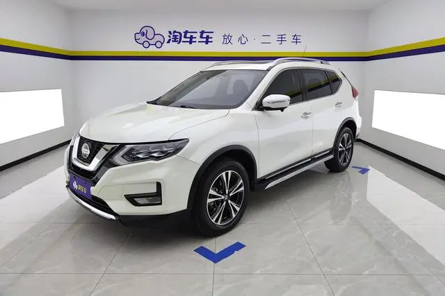 Nissan Qijun 2.5 L XL ITS CVT 4WD Luxury Pilot Edition