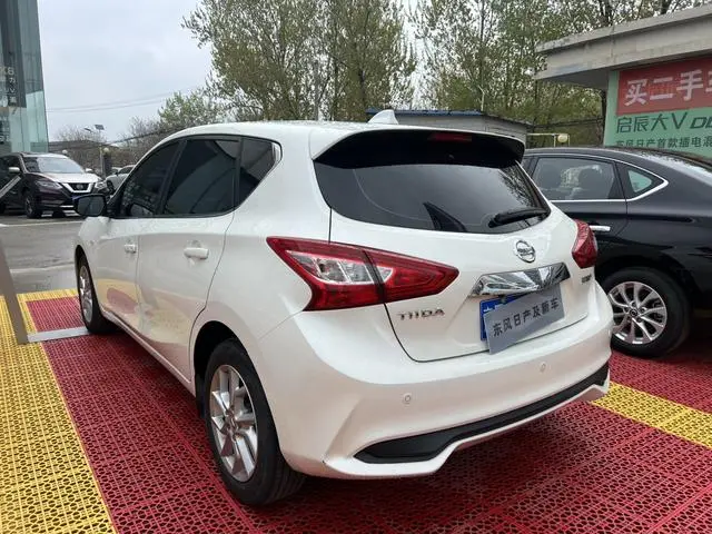 Nissan TIIDA 1.6L CVT Cool Version