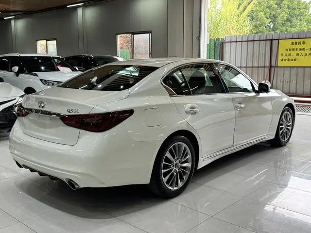 Infiniti Infiniti Q50L 2.0T Premium Version Country V
