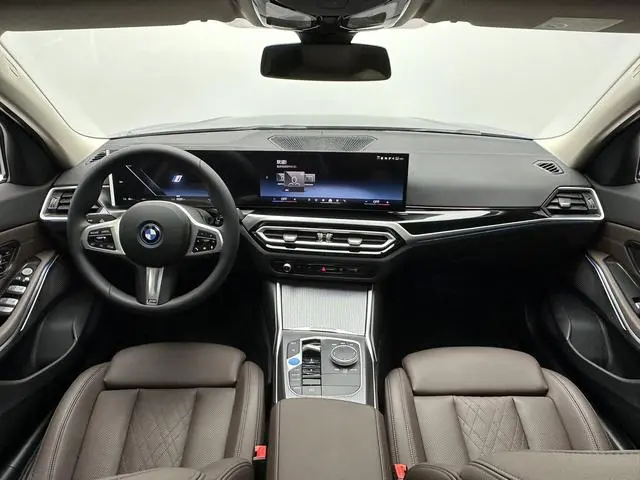 BMW BMW i3 Facelift eDrive40L Yao Ye Set