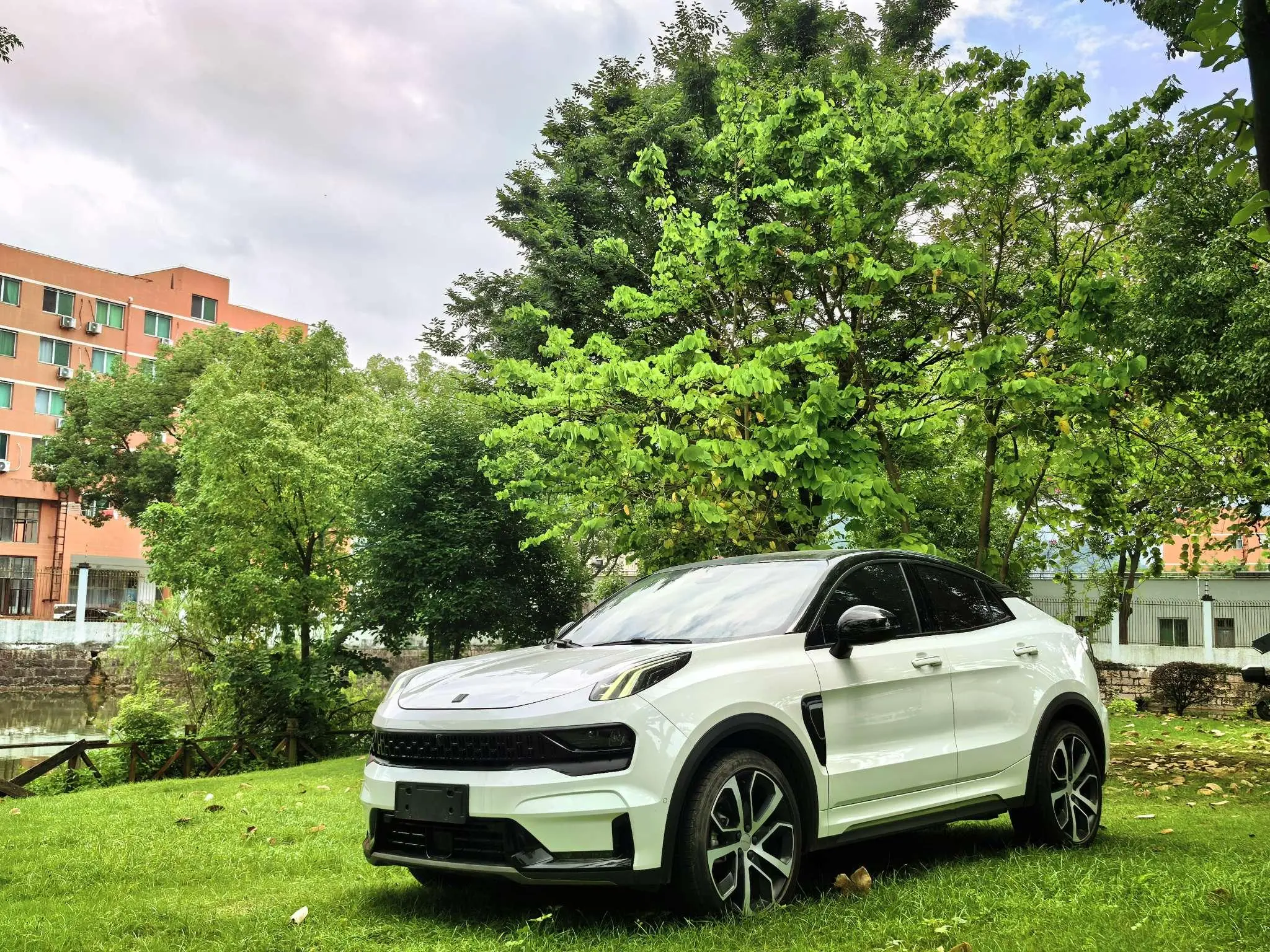 LYNK & CO Lynk 05 2.0TD two-wheel drive Halo