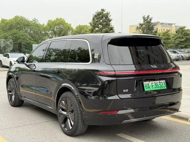 Li Auto Ideal L9 Max version