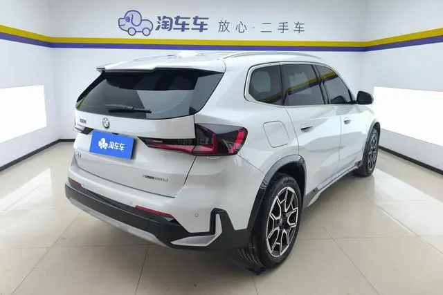 BMW BMW X1 sDrive25Li X design set