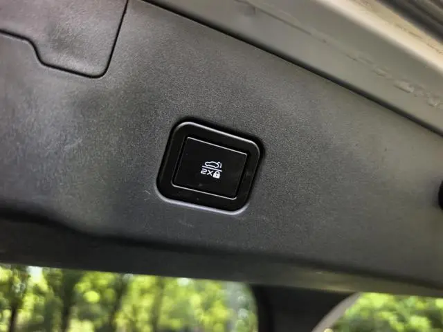 Changan Changan UNI-V 2.0T Collar Speed Version