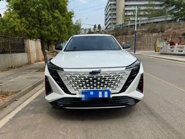 Changan Auchan Changan Auchan Z6 Blue Whale 1.5T DCT Smart Collar Type