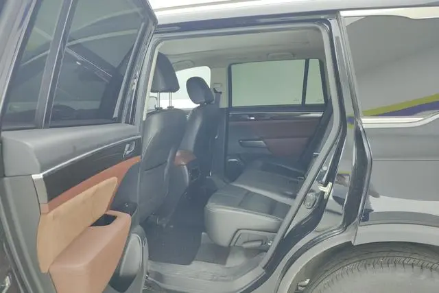 GAC Trumpchi GS8 320T two-wheel drive luxury Zhilian Edition 7 seats