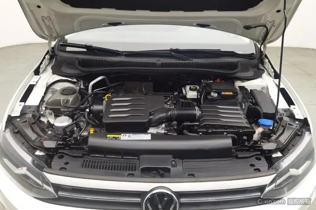 Volkswagen Polo Plus 1.5L Automatic Panoramic Enjoy Edition