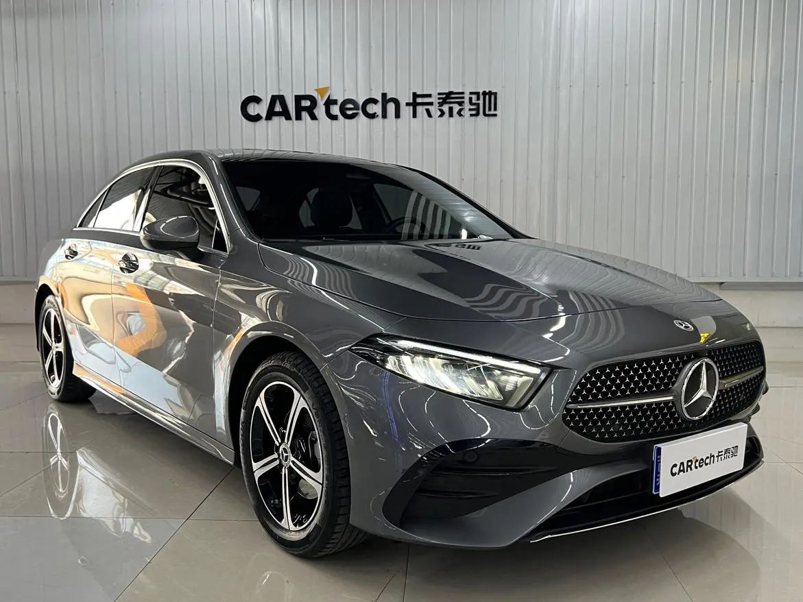 Mercedes-Benz Mercedes-Benz A-class A 200 L sports sedan fashion Version
