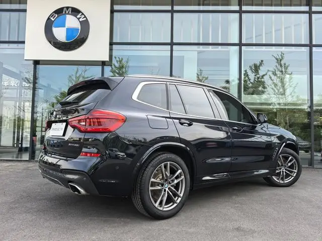 BMW BMW X3 xDrive28i M sports suit