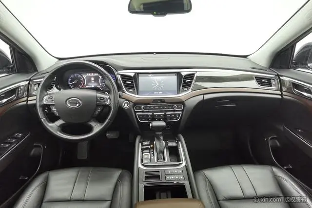 GAC Trumpchi GS8 320T two-wheel drive luxury Zhilian Edition 7 seats