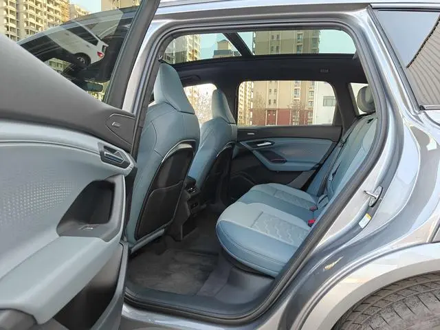 Audi Audi Q6L e-tron First pilot version