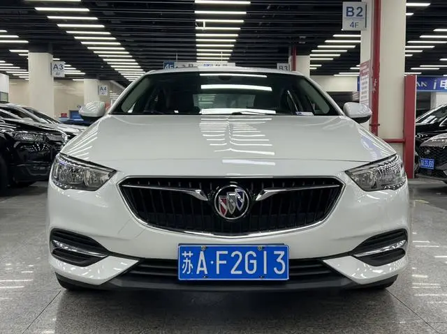 Buick Regal 20T Elite Country VI