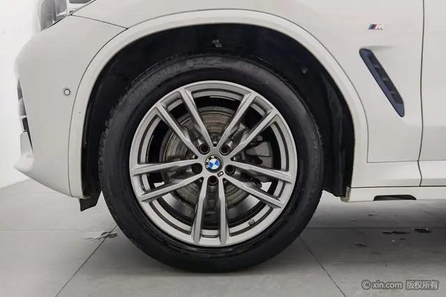 BMW BMW X3 xDrive28i M sports suit