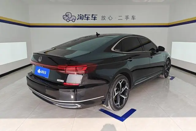 Volkswagen Passat Facelift 330TSI Starry Sky Deluxe Edition