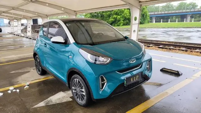 Chery Fulwin Little ant Sweet powder semi-sugar version lithium iron phosphate 30.7 kWh 30kW 301km